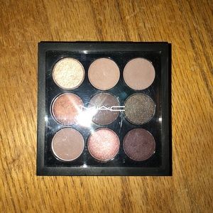 MAC Eyeshadow X 9 Burgundy Palette